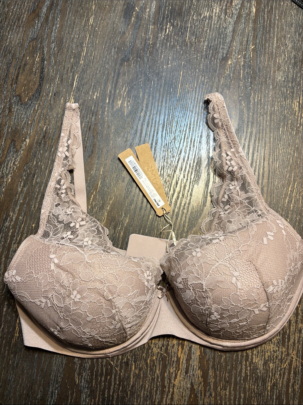 SKIMS Lace lightly lined full coverage Bra - Blush Taupe Fawn 38D NWTcreases pad
